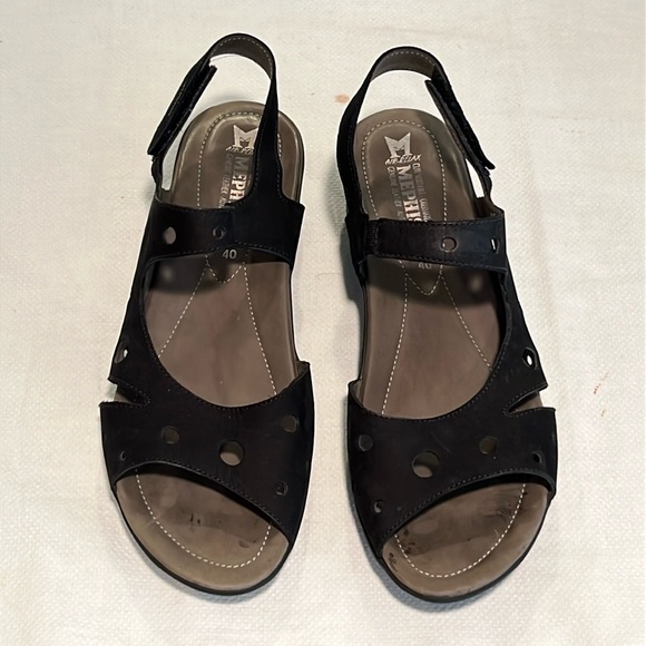 Mephisto Phiby Perf sandals Size 40, black. - Picture 2 of 13